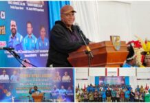 Tampil Sporty, Penjabat Gubernur Papua Barat Buka Lomba Vokal Group KNPI dan Dinas PUPR Tampil Sporty, Penjabat Gubernur Papua Barat Buka Lomba KNPI dan Dinas PUPR