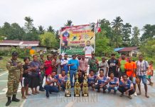 Kepala Suku Besar Arfak Serahkan Hadiah Futsal Pedoman Cup 2023 Kepala Suku Besar Arfak Serahkan Hadiah Futsal Pedoman Cup 2023