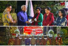 Dominggus Mandacan Bagi Bingkisan di Perayaan Natal GBI Papua Barat Dominggus Mandacan Bagi Bingkisan di Perayaan Natal GBI Papua Barat