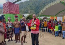 Peresmian Gedung Gereja Baru GPKAI Petrus Neney Sarat Prosesi Adat Peresmian Gedung Gereja Baru GPKAI Petrus Neney Sarat Prosesi Adat