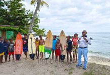 35 Atlet Cilik dan Remaja Bertarung di DM Cup Selancar Ombak 35 Atlet Cilik dan Remaja Bertarung di DM Cup Selancar Ombak