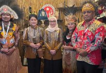 HUT ke-44 Dekranas, Ibu Negara Kunjungi Anjungan Papua Barat, Beli Keripik Sukun HUT ke-44 Dekranas, Ibu Negara Kunjungi Anjungan Papua Barat, Beli Keripik Sukun