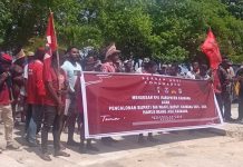 LKPMAK, GMNI dan GAMKI Kaimana Demo, Minta Calon Bupati dan Wabup Harus OAP LKPMAK, GMNI dan GAMKI Kaimana Demo, Minta Calon Bupati dan Wabup Harus OAP