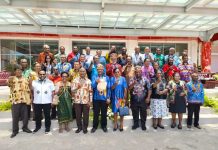 Dominggus Mandacan Ajak Semua Dukung Rektor Universitas Papua Dominggus Mandacan Ajak Semua Dukung Rektor Universitas Papua