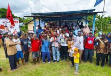 Yakin Doamu Menang, Masyarakat Teluk Arguni Tekankan Pendidikan Yakin Doamu Menang, Masyarakat Teluk Arguni Tekankan Pendidikan