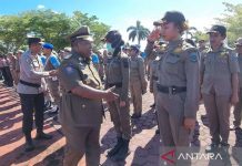 Penjabat Gubernur Papua Barat Bilang Kompetensi Satpol PP Harus Ditingkatkan Penjabat Gubernur Papua Barat Bilang Kompetensi Satpol PP Harus Ditingkatkan