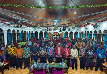 Natal Gabungan MD GPKAI Testega, Dominggus Mandacan Ingatkan Selalu Rukun dan Damai Natal Gabungan MD GPKAI Testega, Dominggus Mandacan Ingatkan Selalu Rukun dan Damai