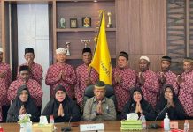 Lepas Jemaah Umroh, Hasbulla Furuada Minta Doakan Kaimana Lepas Jemaah Umroh, Hasbulla Furuada Minta Doakan Kaimana