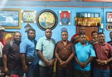 Jelang Liga 4 Zona Papua Barat, Bupati Pegaf Tunjuk Jarinus Mandacan Jelang Liga 4 Zona Papua Barat, Bupati Pegaf Tunjuk Jarinus Mandacan