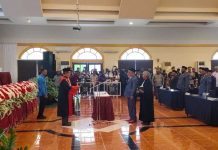 Petrus Makbon Resmi Wakil Ketua 1 DPR Papua Barat Petrus Makbon Resmi Wakil Ketua 1 DPR Papua Barat