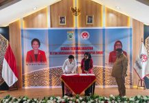 Ketua Dekranasda Papua Barat Ajak Majukan Industri Kerajinan Ketua Dekranasda Papua Barat Ajak Majukan Industri Kerajinan