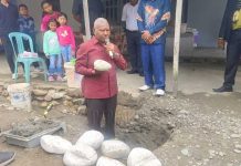 Gubernur Papua Barat Letakkan Batu Pertama Pastori GPdI La Hairoi, Pribadi Bantu 200 Sak Semen Gubernur Papua Barat Letakkan Batu Pertama Pastori GPdI La Hairoi, Pribadi Bantu 200 Sak Semen