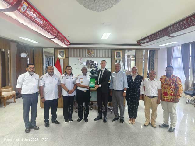 Gubernur Papua Barat Terima Kunjungan Country Representative GGGI Indonesia