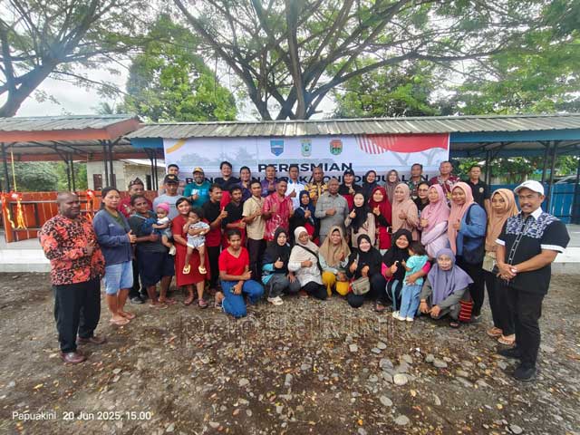 lapak jualan, Kampungh Aimasi, SP3 Prafi, Distrik Prafi, Gubernur Papua Barat, Dominggus Mandacan,
