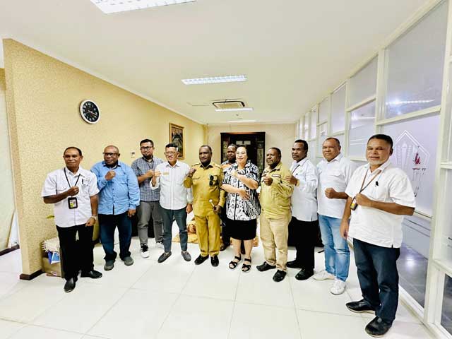 Bupati Pegaf Temui Kanwil DJPb Bahas Percepatan Penyaluran Dana Otsus dan DTI