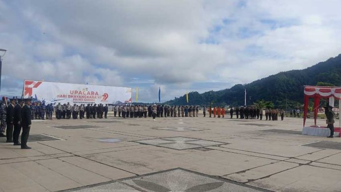 HUT Bhayangkara, Kapolres Kaimana Ingatkan Personil Profesional dan Perekat Kebhinnekaan