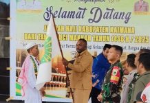Tiba dengan KM Labobar, Wakil Bupati Kaimana Sambut Jemaah 20 Haji Tiba dengan KM Labobar, Wakil Bupati Kaimana Sambut Jemaah 20 Haji