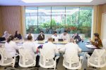 menkes-audiensi-dengan-gubernur-papua-barat-dan-para-pendampingnya_54628272759_o