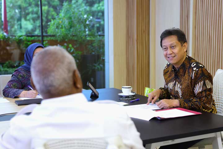 Gubernur Papua Barat Audiensi Menteri Kesehatan Terkait Pembangunan Rumah Sakit Vertikal
