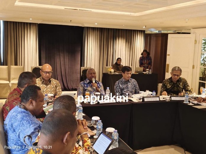 Gubernur Papua Barat Dukung Genting Oil, Ingatkan Penyelesaian Ulayat, Naker dan Kontraktor Lokal
