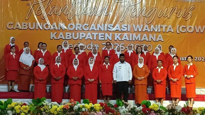 Waki Bupati Kaimana Lantik Pengurus GOW Kabupaten Kaimana