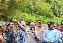 Gubernur Papua Barat Ingatkan OPD-OPD Terkait Dukung Pengembangan Kampung Wisata Kwau Gubernur Papua Barat Ingatkan OPD-OPD Terkait Dukung Pengembangan Kampung Wisata Kwau