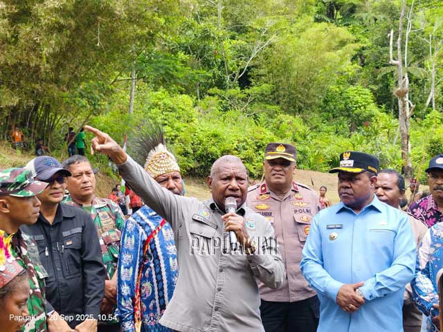 Gubernur-Papua-Barat-Bupati-Manokwari-Kampung-Wisata-Kwau Gubernur Papua Barat Ingatkan OPD-OPD Terkait Dukung Pengembangan Kampung Wisata Kwau