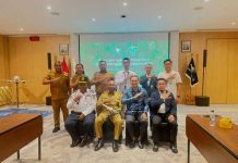 Gubernur Papua Barat Temui Garuda Indonesia, Kejar Rute Jakarta-Manokwari Gubernur Papua Barat Temui Garuda Indonesia, Kejar Rute Jakarta-Manokwari