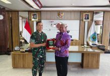 Gubernur Papua Barat dan Pangdam XVIII/Kasuari Bahas Kolaborasi Pembangunan Daerah Gubernur Papua Barat dan Pangdam XVIII/Kasuari Bahas Kolaborasi Pembangunan Daerah