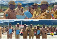 Bupati Pegaf dan Wakil Bupati Pegaf Serahkan SK 5 Plt Kepala Dinas, Badan dan Staf Ahli Bupati Pegaf dan Wakil Bupati Pegaf Serahkan SK 5 Plt Kepala Dinas, Badan dan Staf Ahli