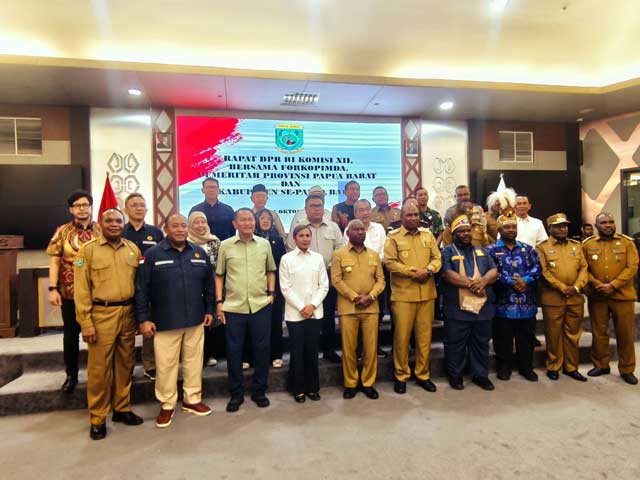 Komisi-XII-DPR-RI-Papua-Barat Gubernur Papua Barat Dorong Aspirasi Perizinan Tambang Rakyat ke Komisi XII