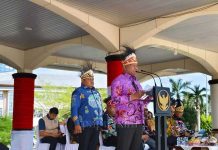 Gubernur Papua Barat Luncurkan Identitas Kependudukan Digital OAP di HUT Otsus Papua 2025 Gubernur Papua Barat Luncurkan Identitas Kependudukan Digital OAP di HUT Otsus Papua 2025