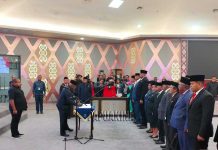 Gubernur Papua Barat Lantik 2 Staf Ahli, 8 Kepala Dinas, 1 Kepala Biro Gubernur Papua Barat Lantik 2 Staf Ahli, 8 Kepala Dinas, 1 Kepala Biro