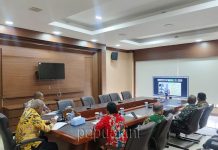 Gubernur Papua Barat Ikuti Rakor Mendagri Gubernur Papua Barat Ikuti Rakor Mendagri