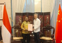 Gubernur Papua Barat Temui Dubes Tiongkok Bahas Potensi Investasi Gubernur Papua Barat Temui Dubes Tiongkok Bahas Potensi Investasi