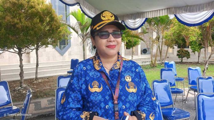 Kepala-BKPSDM-Kabupaten-Kaimana-Onna-Lawalata Pendaftaran Online CPNS Kaimana Tutup 23.59 Malam Ini