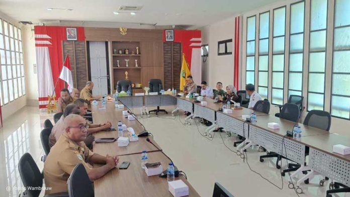Pemkab Kaimana Laporkan Kondisi Pangan dan Keamanan Jelang Nataru ke Wagub Papua Barat