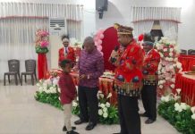 Gubernur Papua Barat Hadiri HUT 129 GKI Efata Manggoapi Gubernur Papua Barat Hadiri HUT 129 GKI Efata Manggoapi