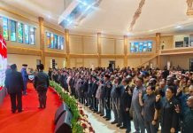 Gubernur Papua Barat Lantik 295 Pejabat Eselon III dan IV Gubernur Papua Barat Lantik 295 Pejabat Eselon III dan IV