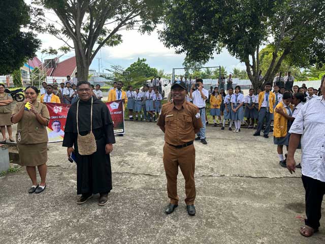 visitasi-kanonik-sma-katolik-villanova-manokwari Pater Vikaris OSA Visitasi Kanonik ke SMAS Katolik Villanova Manokwari