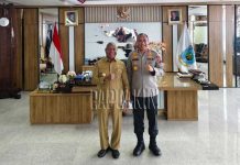 Gubernur Papua Barat dan Kapolda Papua Barat Bahas Izin Pertambangan Rakyat Gubernur Papua Barat dan Kapolda Papua Barat Bahas Izin Pertambangan Rakyat