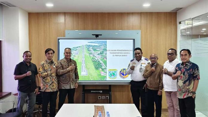 Kadis Perhubungan Papua Barat Bahas Dukungan Transportasi Pesparawi Nasional Dengan Komite Esksekutif Papua