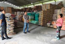 Satgas Pangan Polres Kaimana Cek Harga dan Stok Bapok di Pasar Satgas Pangan Polres Kaimana Cek Harga dan Stok Bapok di Pasar