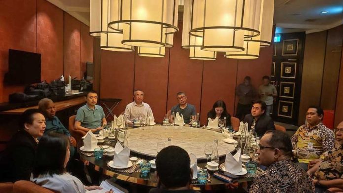 Gubernur Papua Barat Jemput Bola, Tiongkok Minat Investasi di Bandara Rendani