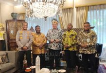 Gubernur Papua Barat Bahas Pertambangan Rakyat Dengan Menko Perekonomian Gubernur Papua Barat Bahas Pertambangan Rakyat Dengan Menko Perekonomian