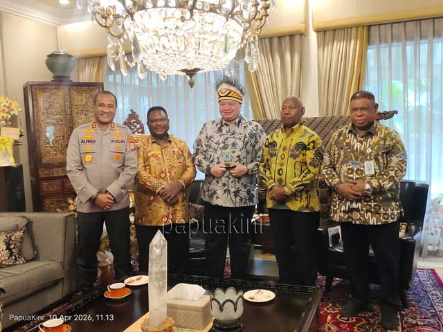 Gubernur-Papua-Barat-Menko-Perekonomian-10-April-2026 Gubernur Papua Barat Bahas Pertambangan Rakyat Dengan Menko Perekonomian