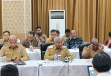 Gubernur Papua Barat Usul Kemenkeu Naikkan TKD Jadi 5 T Gubernur Papua Barat Usul Kemenkeu Naikkan TKD Jadi 5 T