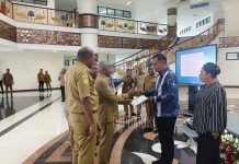 “Kalau Belum Dapat Jabatan, Berdoa Terus, Jangan Tendang Sana Tendang Sini” "Kalau Belum Dapat Jabatan, Berdoa Terus, Jangan Tendang Sana Tendang Sini"