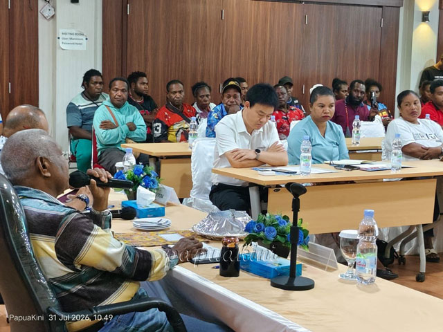 Gubernur-Papua-Barat-Semen-Conch-SDIC Gubernur Papua Barat Minta Masyarakat Buka Akses ke Pabrik Semen Maruni
