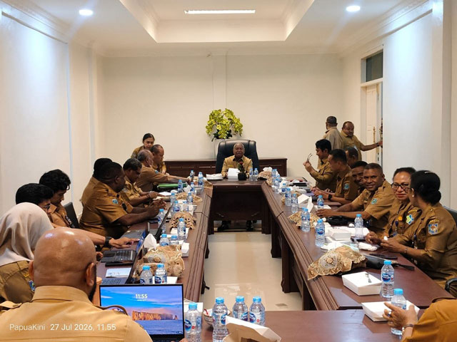 Rapat-Gubernur-Papua-Barat-rumah-sakit Gubernur Papua Barat Ingatkan Pengadaan Konsultan RS Provinsi